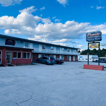 Pamola Motor Lodge Millinocket Exterior photo
